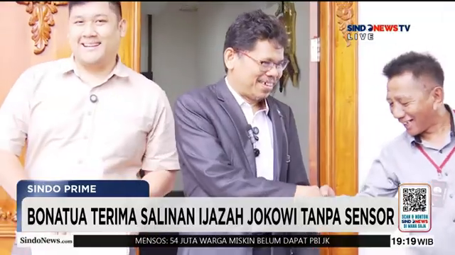 Bonatua Tunjukkan Ijazah Jokowi Tanpa Sensor  Ini 9 Item Yang Sempat Ditutupi   Sindo Prime   09 02