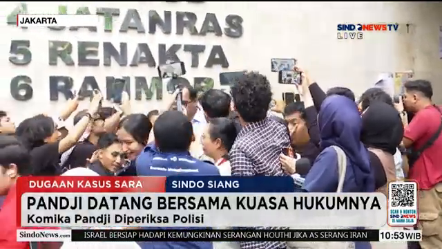 Komika Pandji Pragiwaksono Penuhi Panggilan Polda Metro Jaya   Sindo Siang   06 02.