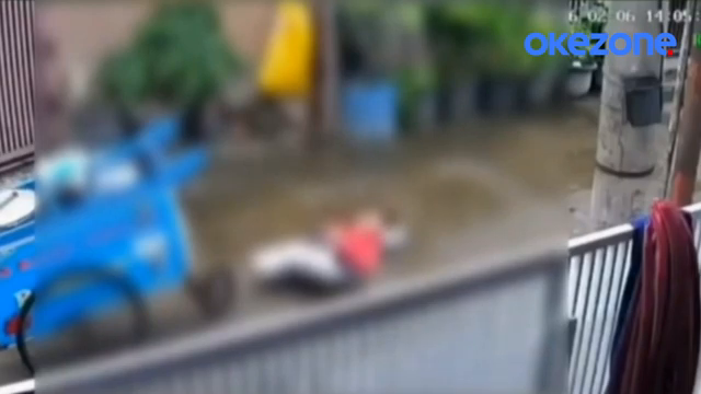 Viral  Detik-Detik Pedagang Es Di Bekasi Meninggal Di Jalan  Diduga Serangan Jantung