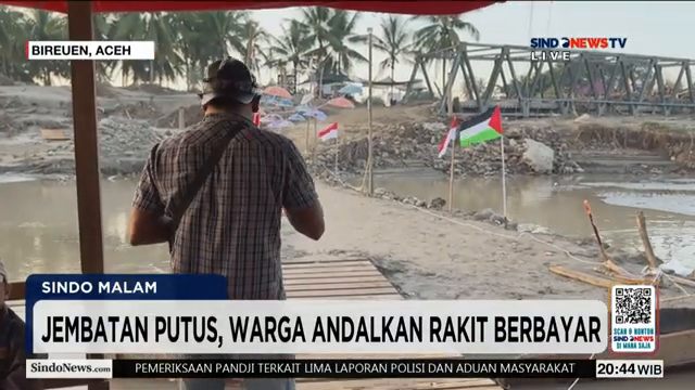 Jembatan Putus  Warga Bayar Rp10 Ribu Naik Rakit    Sindo Malam   08 02